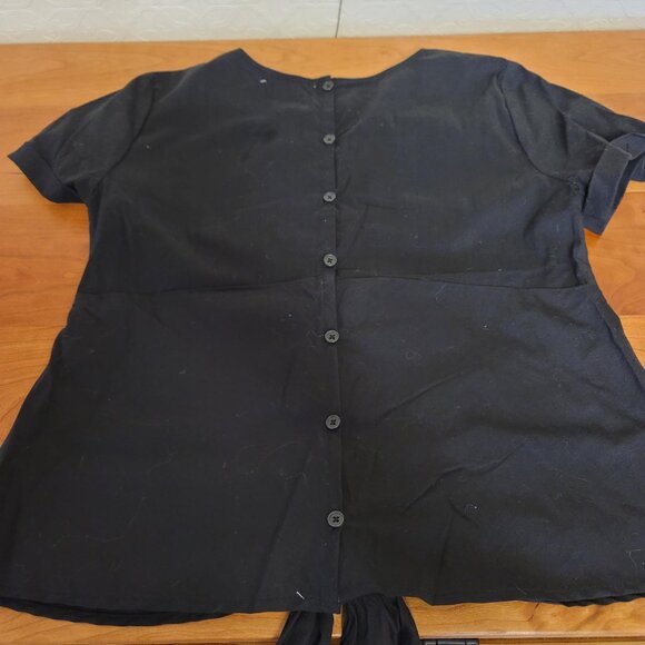 Tie front, botton back top - Picture 3 of 3